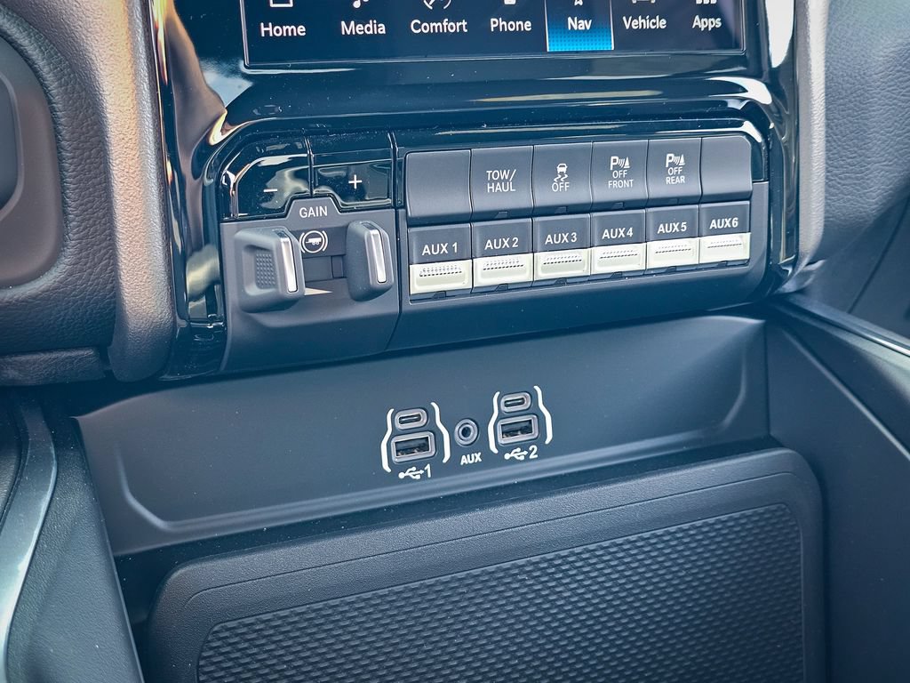 New 2027 RAM 3500 Big Horn AWD/4WD image 30