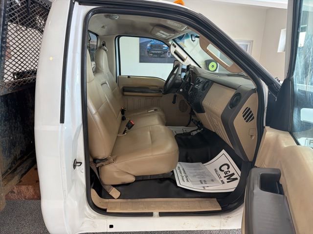Used 2009 Ford F550 4x4 Regular Cab Super Duty image 12