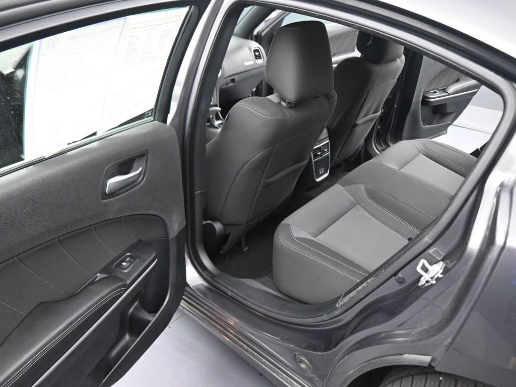 Used 2020 Dodge Charger SXT image 41