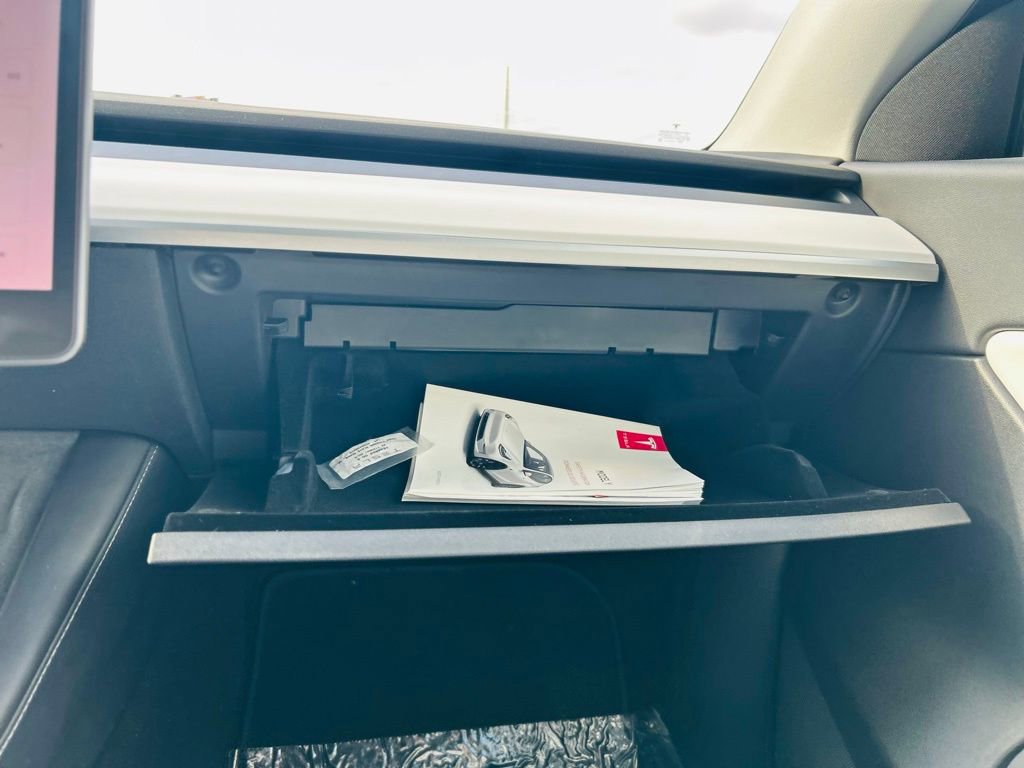 Used 2021 Tesla Model Y Performance image 34