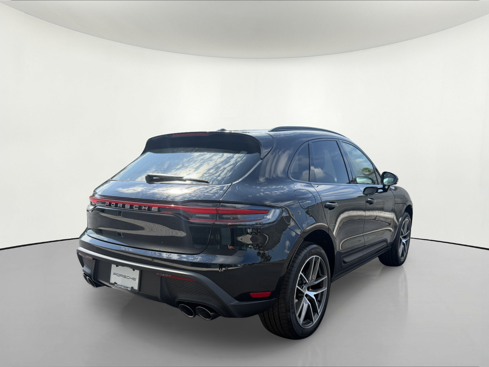 New 2026 Porsche Macan AWD/4WD image 6