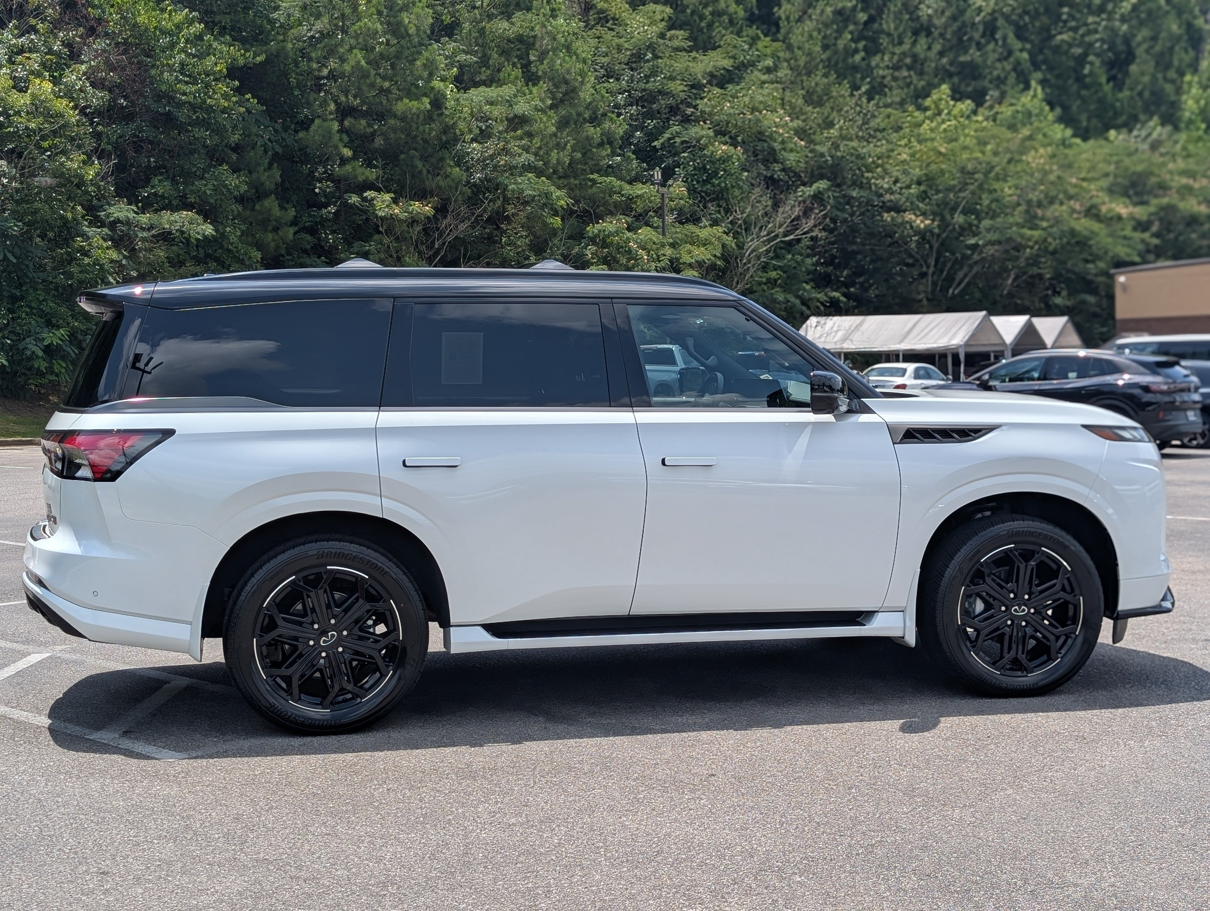 Used 2026 INFINITI QX80 4WD w/ Sport Exterior Package image 10