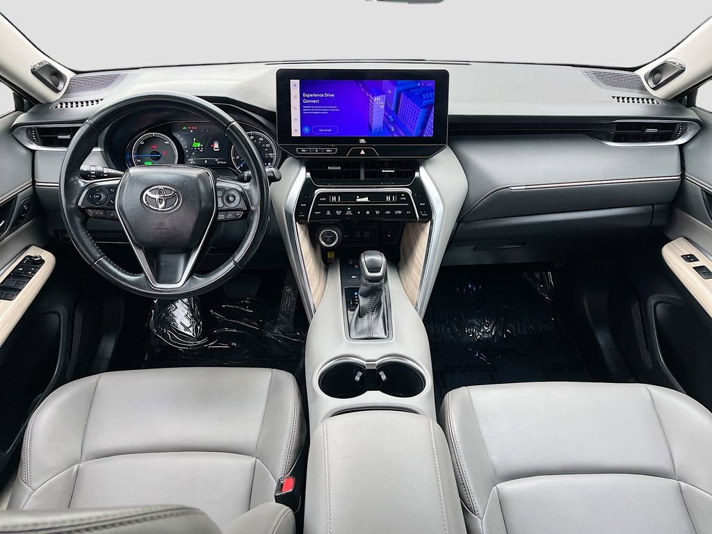 Used 2024 Toyota Venza XLE image 23