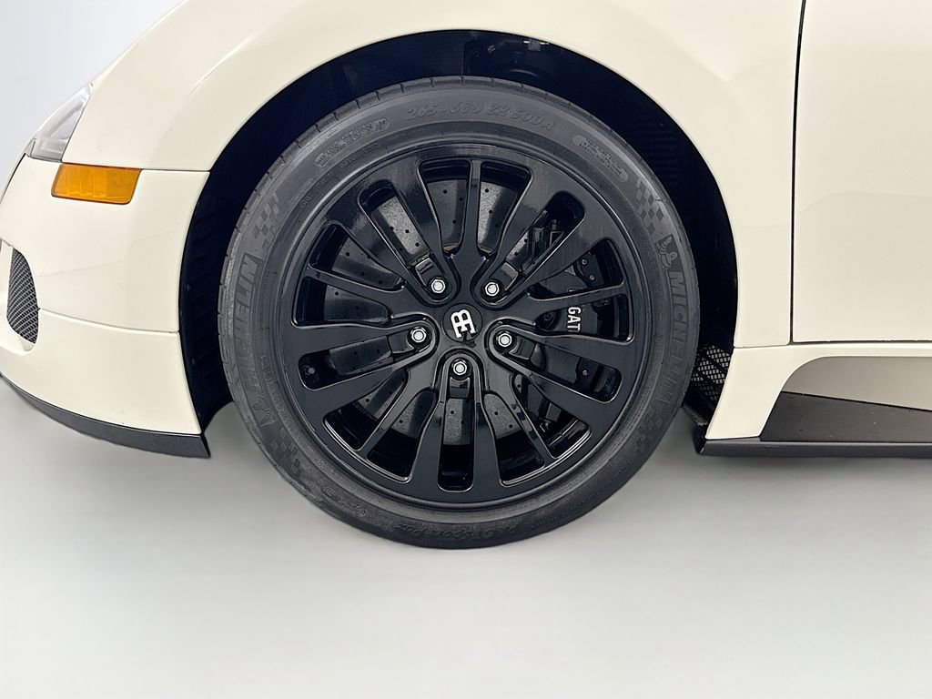 Used 2011 Bugatti Veyron AWD/4WD image 30