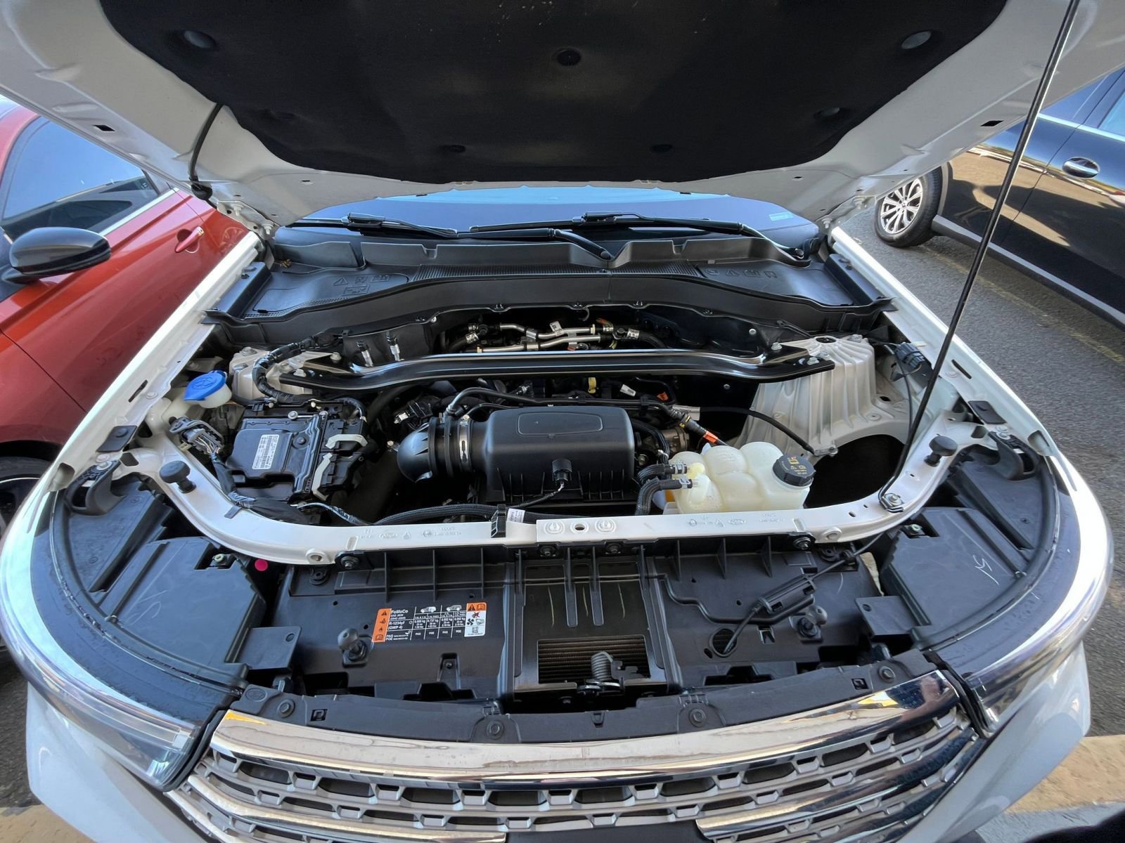 Used 2023 Ford Explorer Limited image 36