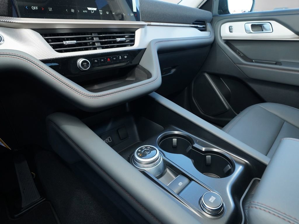 New 2026 Ford Explorer Active image 18