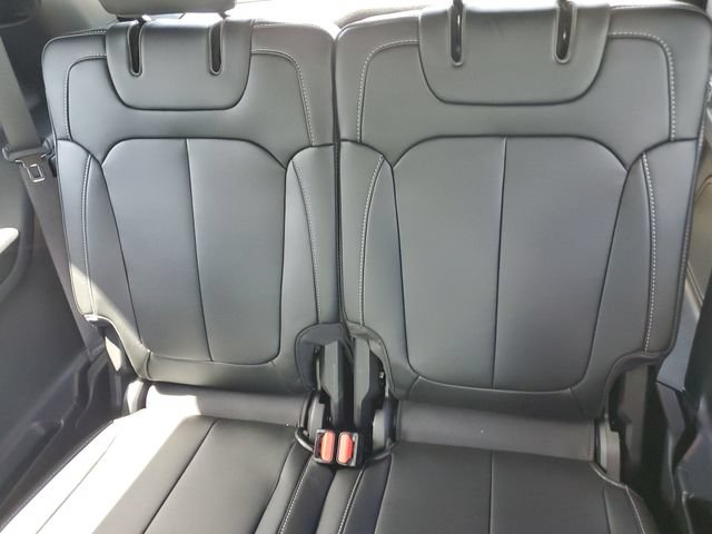 New 2026 Jeep Grand Cherokee L Limited w/ Limited Altitude Package AWD/4WD image 11
