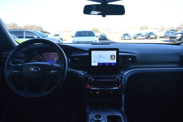 Used 2020 Ford Explorer XLT w/ Comfort Package image 37
