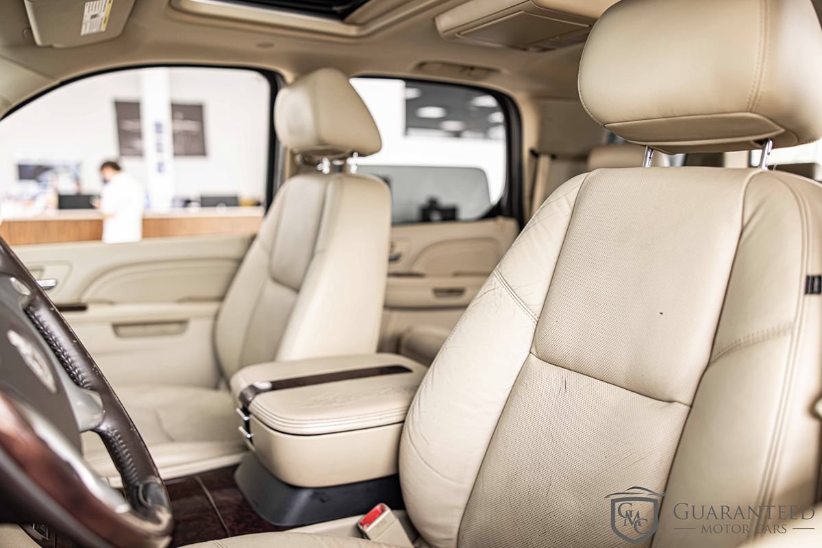 Used 2010 Cadillac Escalade 2WD Hybrid image 19