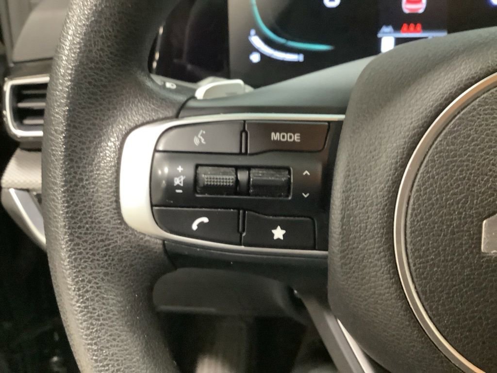 Certified 2023 Kia Sportage LX image 9