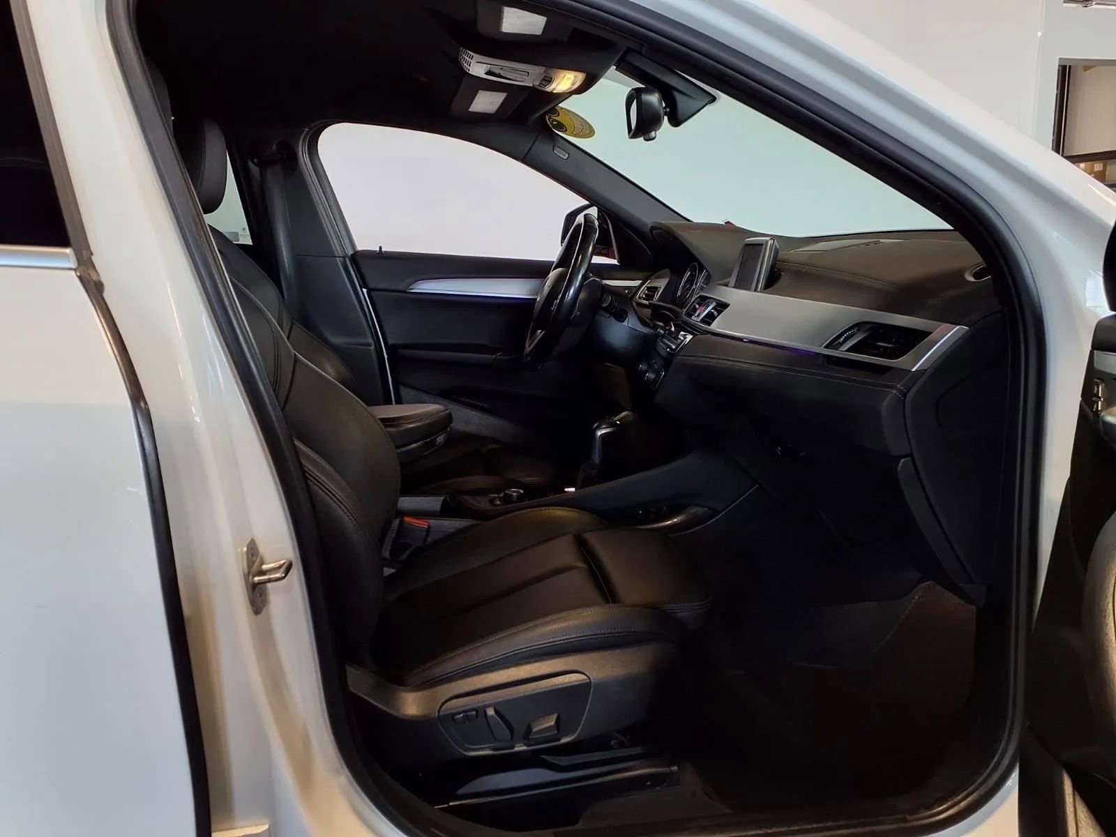 Used 2018 BMW X2 xDrive28i image 12