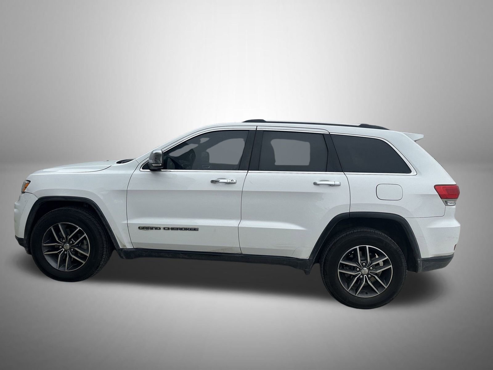 Used 2018 Jeep Grand Cherokee Limited image 5