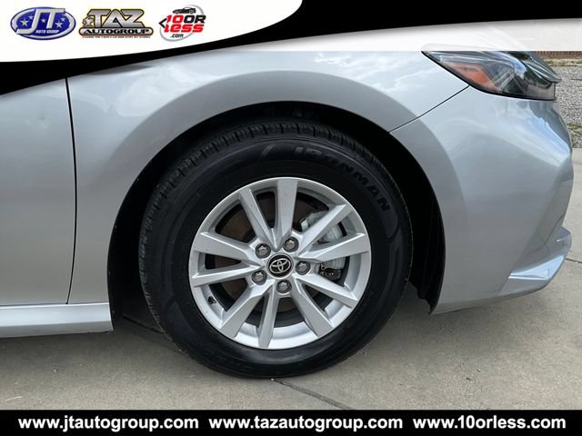 Used 2025 Toyota Camry LE FWD image 9