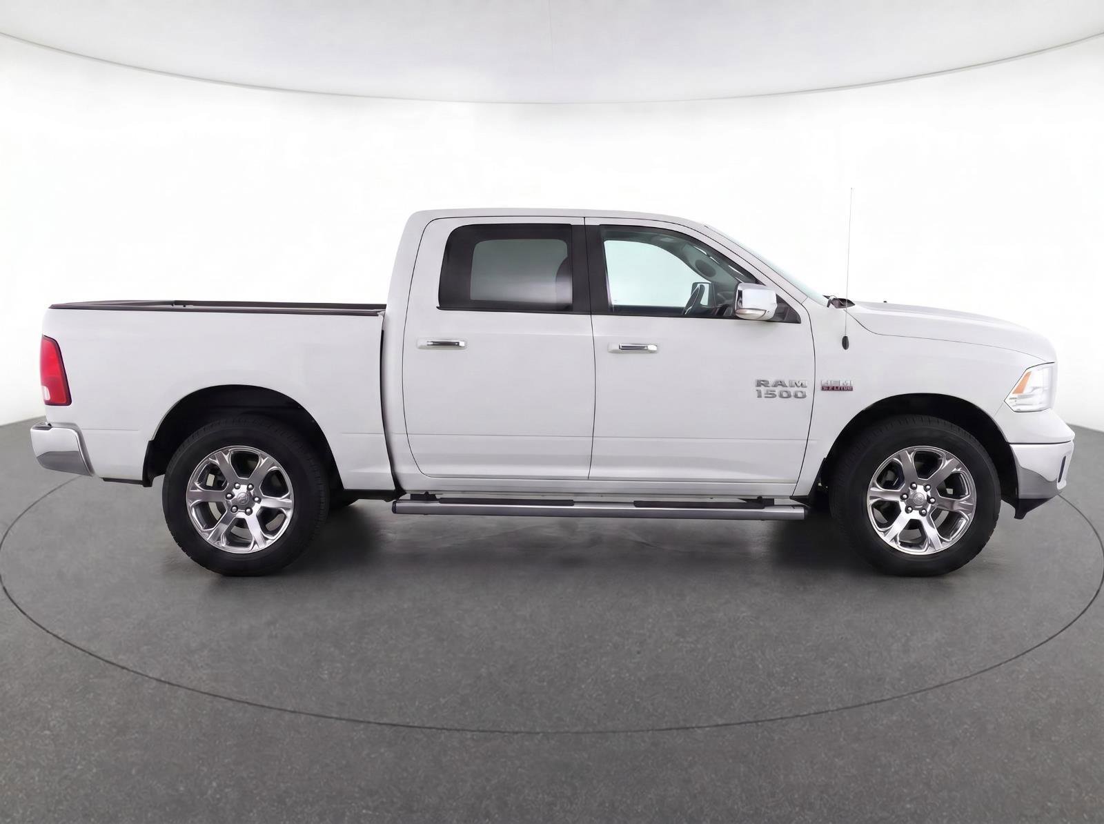 Used 2016 RAM 1500 Laramie RWD image 8