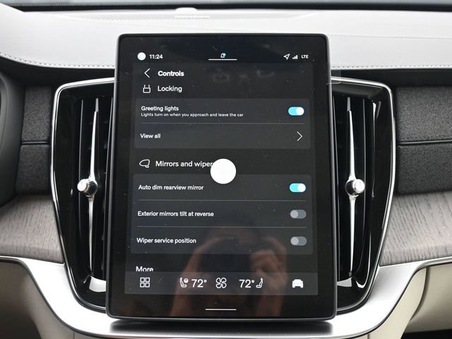 New 2026 Volvo XC90 B6 Ultra w/ Protection Package image 18