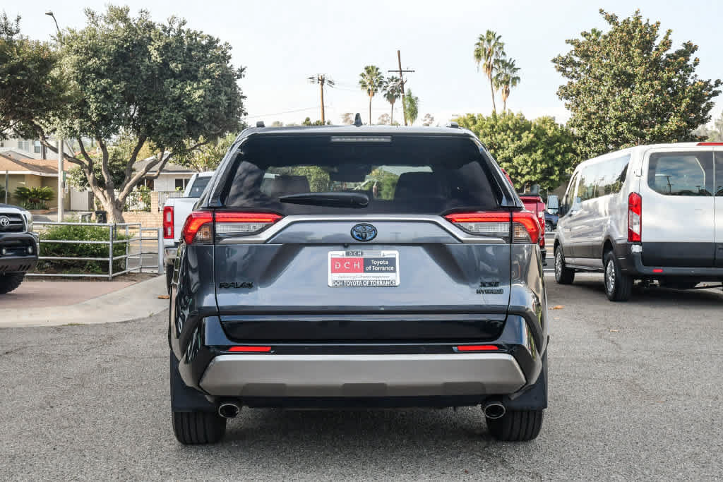 Certified 2023 Toyota RAV4 XSE AWD/4WD image 8