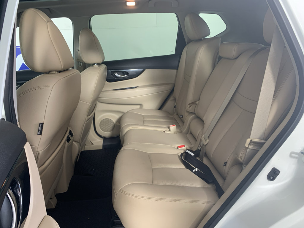 Used 2018 Nissan Rogue SL w/ Premium Package FWD image 32
