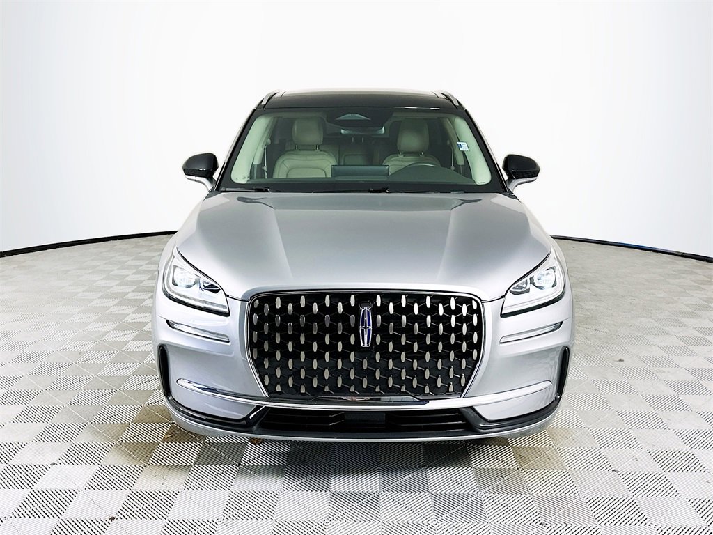 Used 2024 Lincoln Corsair Grand Touring image 2