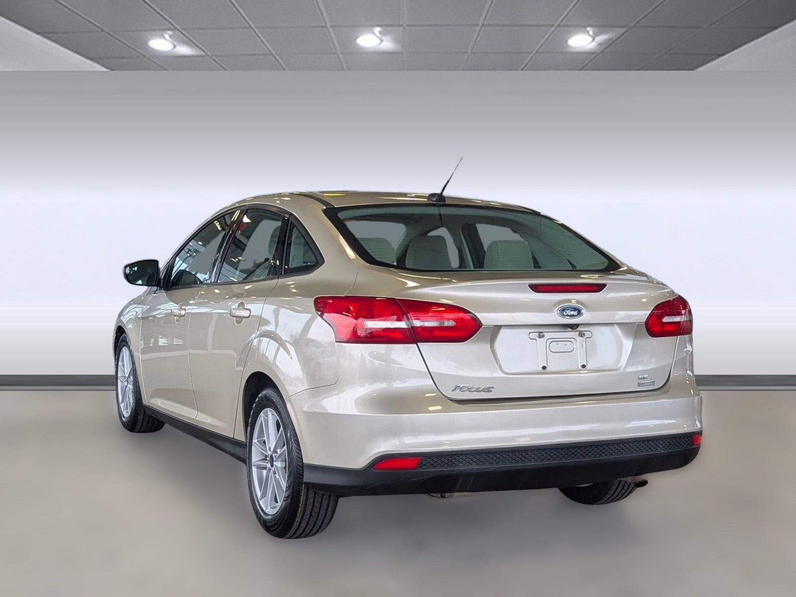 Certified 2018 Ford Focus SE image 3