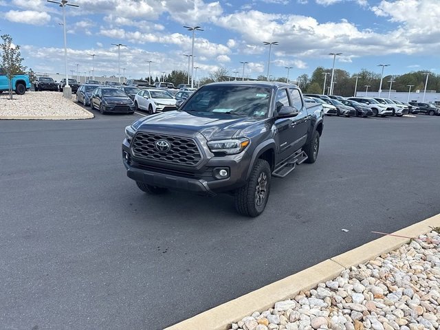 Certified 2022 Toyota Tacoma TRD Off-Road w/ TRD Premium Off Road Package image 3