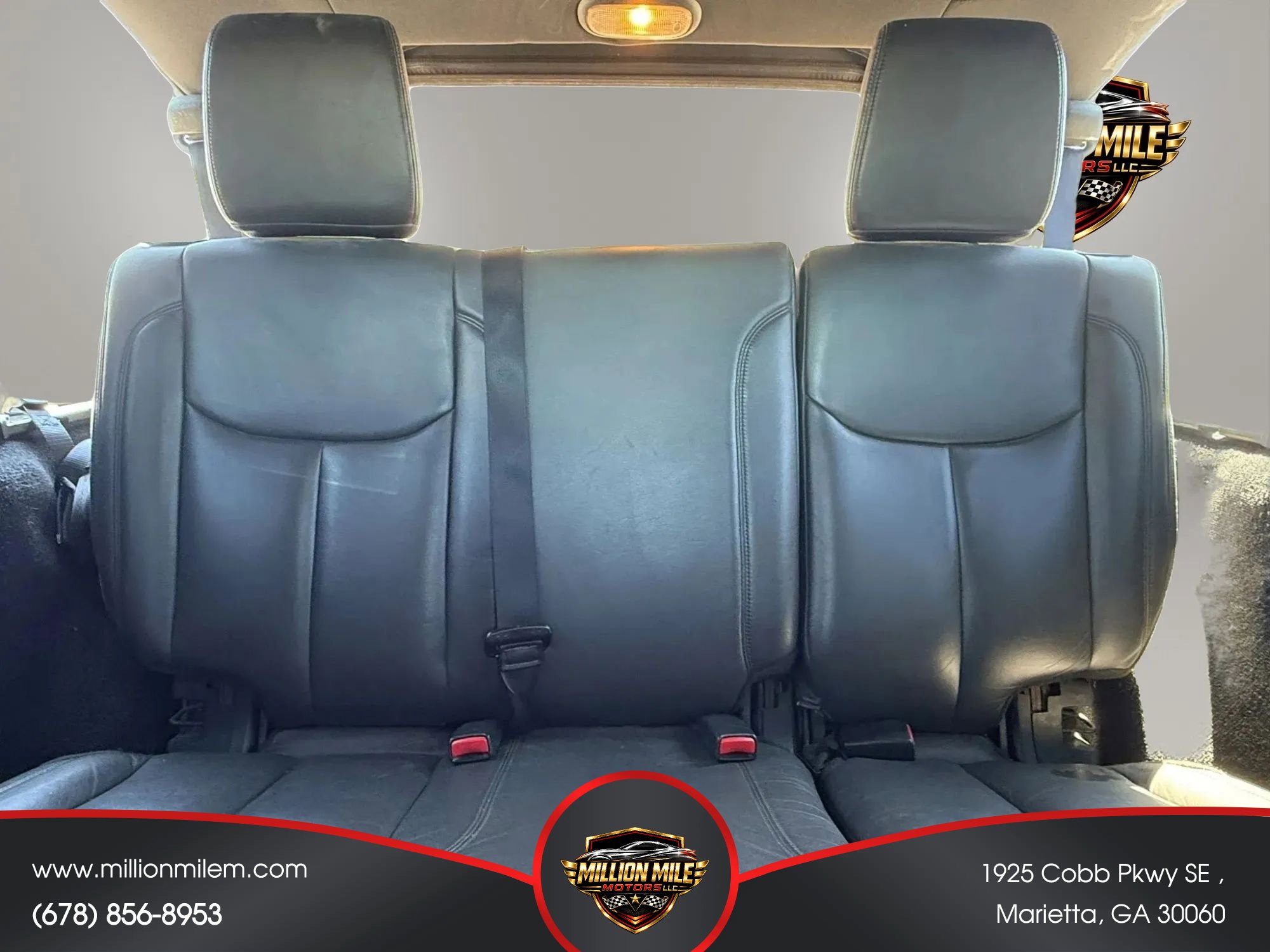 Used 2015 Jeep Wrangler Unlimited Sahara w/ Connectivity Group AWD/4WD image 22
