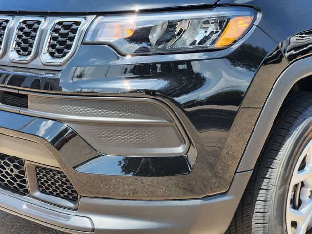 Certified 2025 Jeep Compass Sport w/ Mopar Graphics Package AWD/4WD image 8