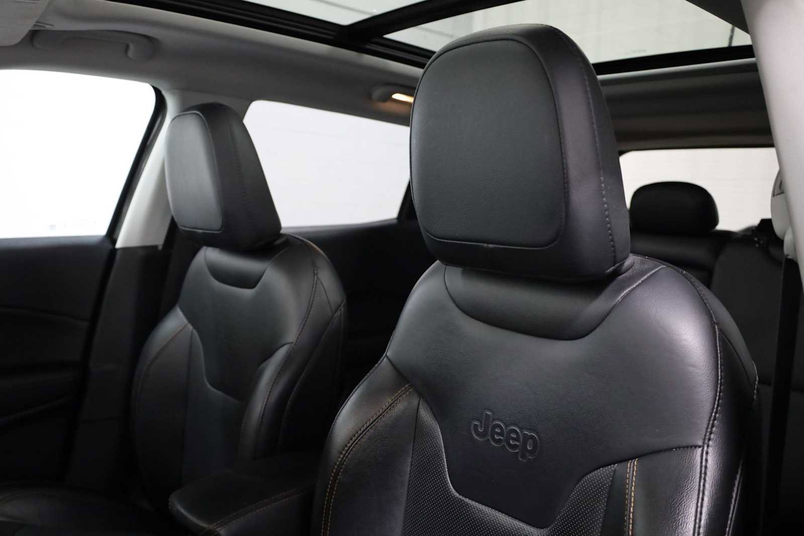 Used 2019 Jeep Compass Limited w/ Safety & Security Group AWD/4WD image 18