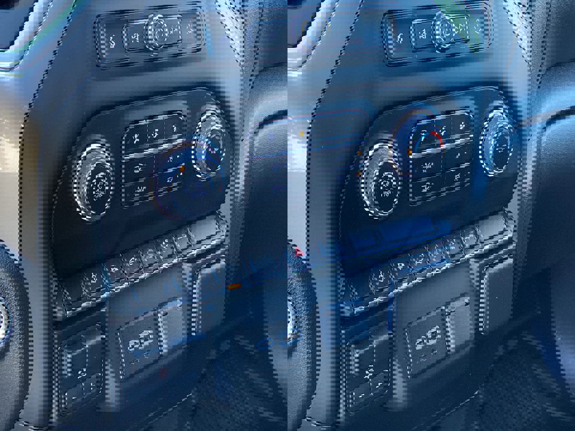 Used 2024 Chevrolet Silverado 3500 W/T image 34