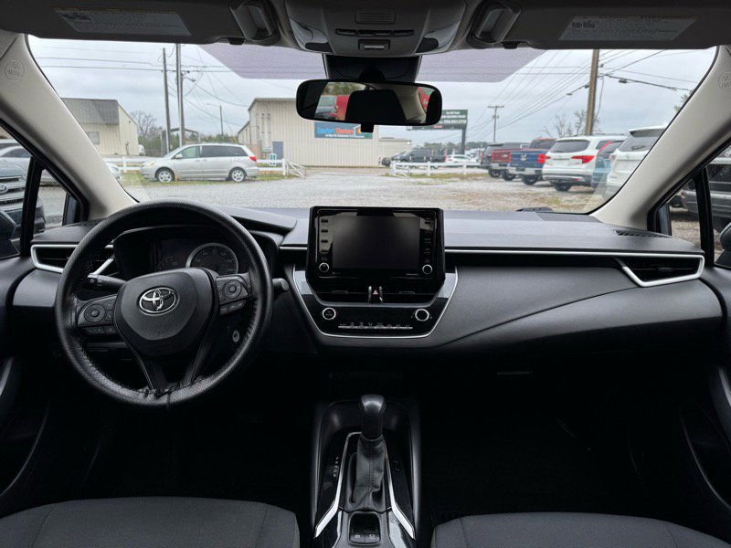 Used 2022 Toyota Corolla LE image 16
