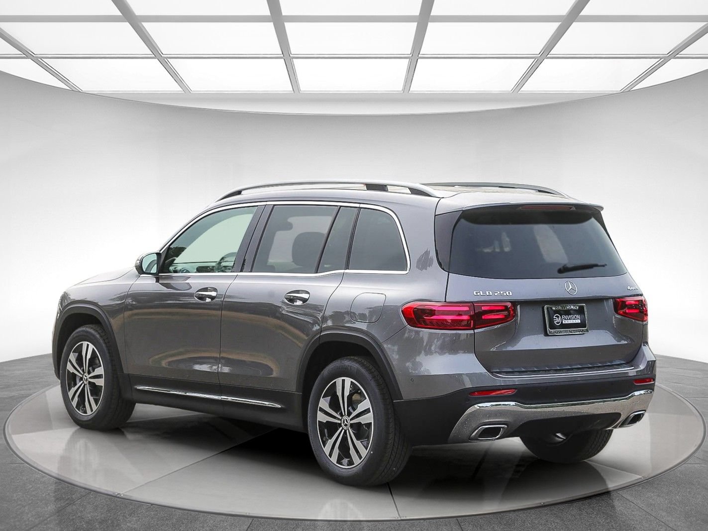 New 2026 Mercedes-Benz GLB 250 4MATIC image 2
