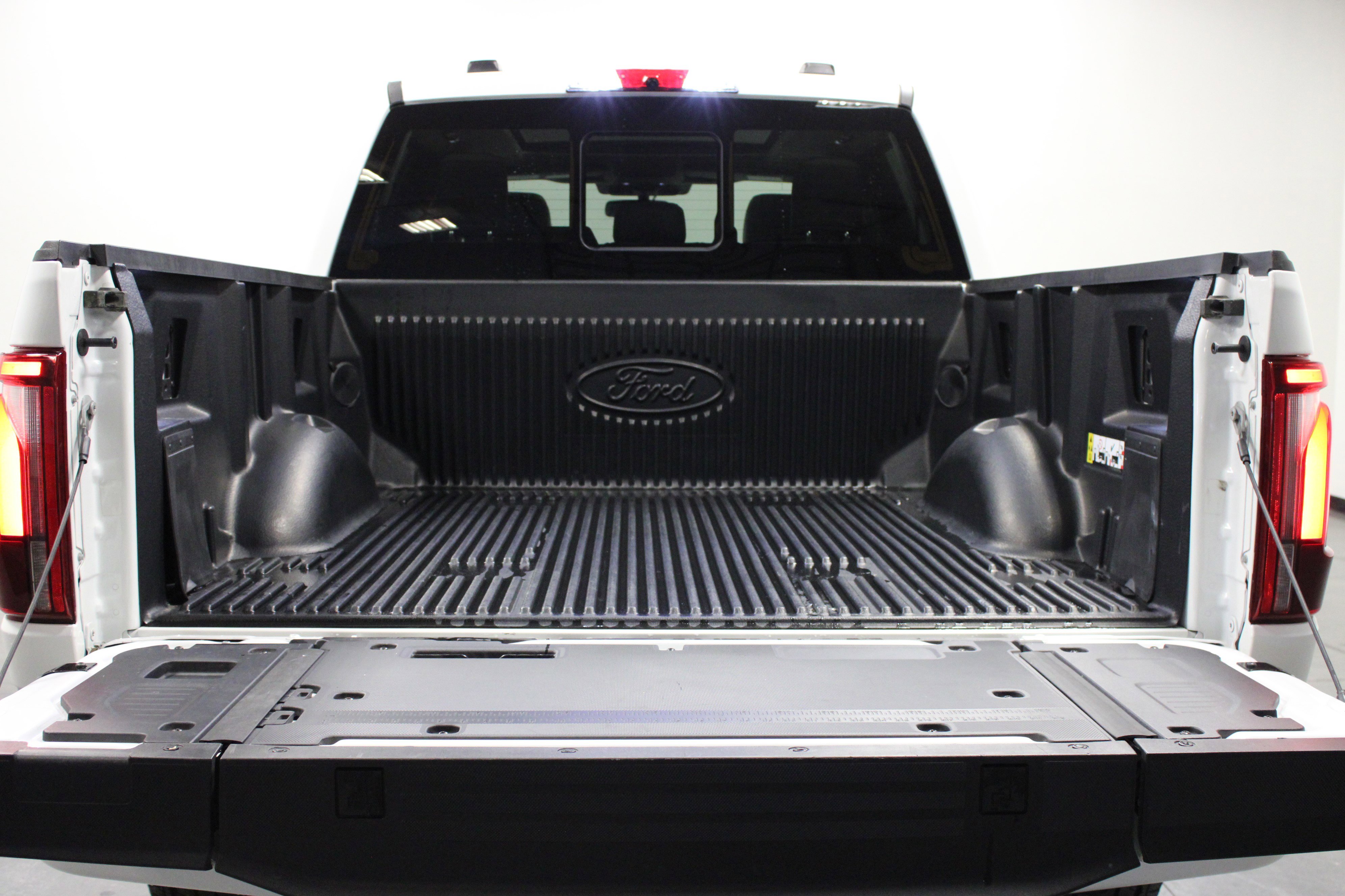 Used 2025 Ford F150 Platinum w/ Equipment Group 703A Plus AWD/4WD image 15