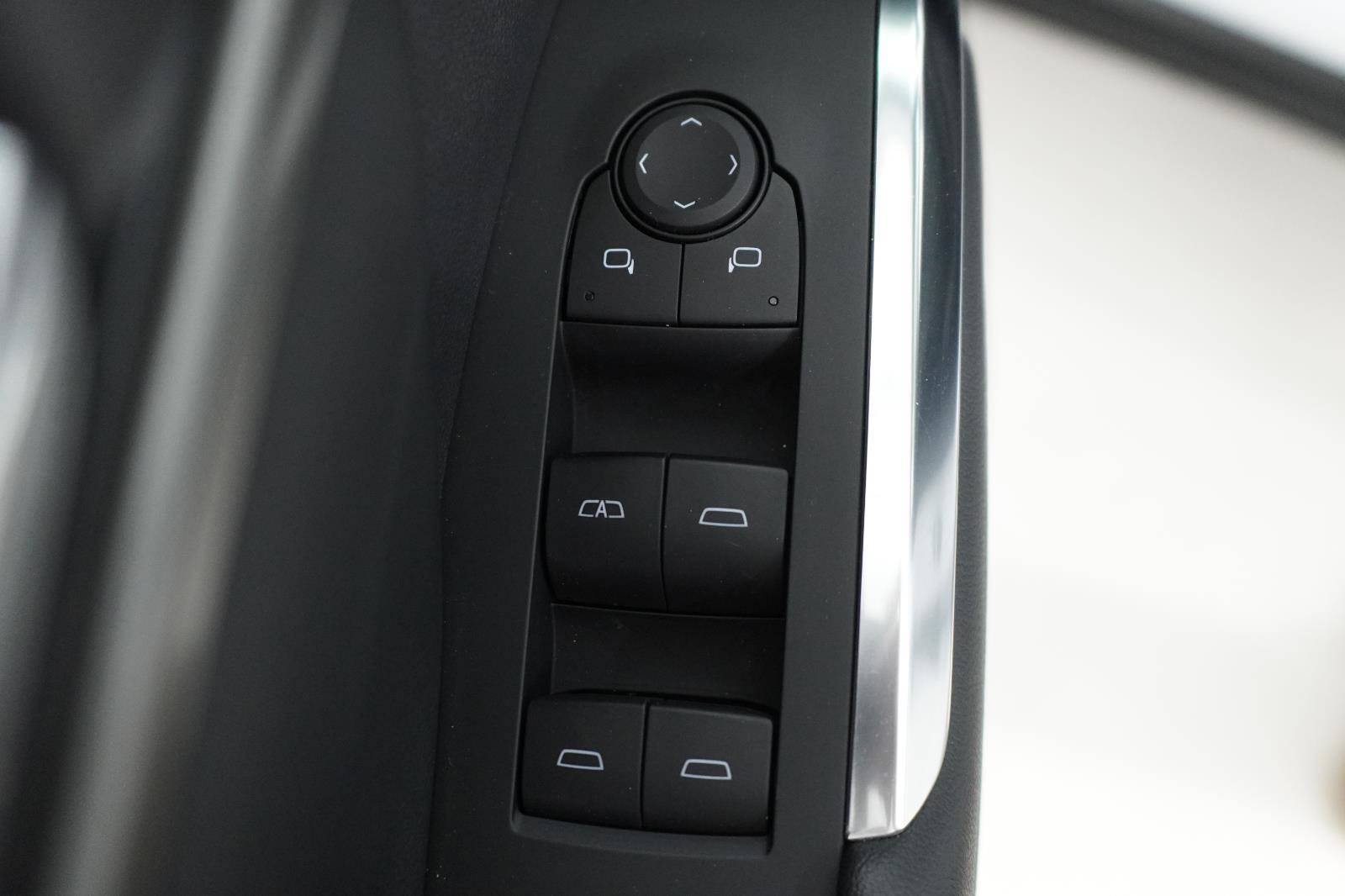 Used 2024 Chevrolet Traverse LT FWD image 16