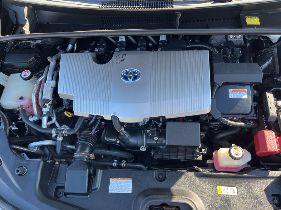 Used 2017 Toyota Prius Prime Plus FWD image 18
