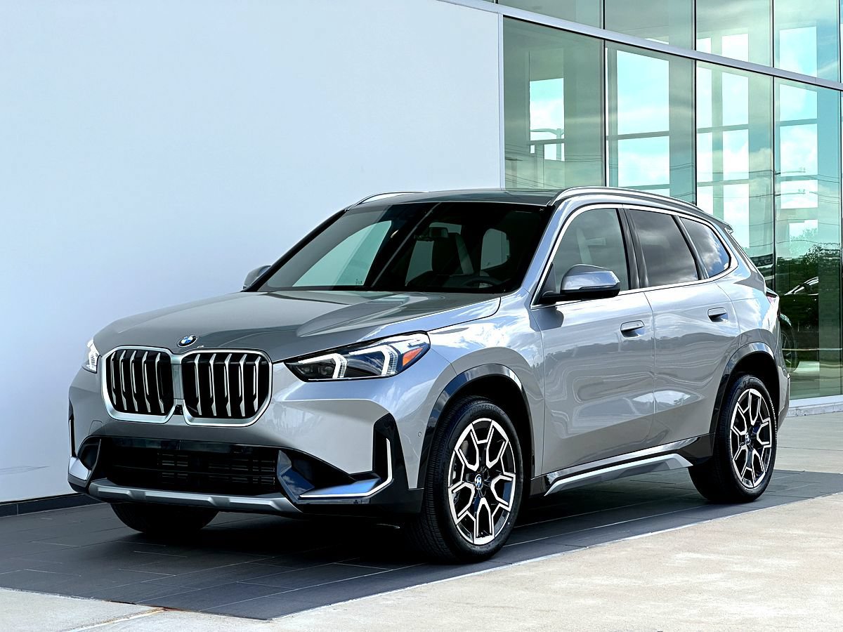 New 2026 BMW X1 xDrive28i w/ Technology Package AWD/4WD image 9