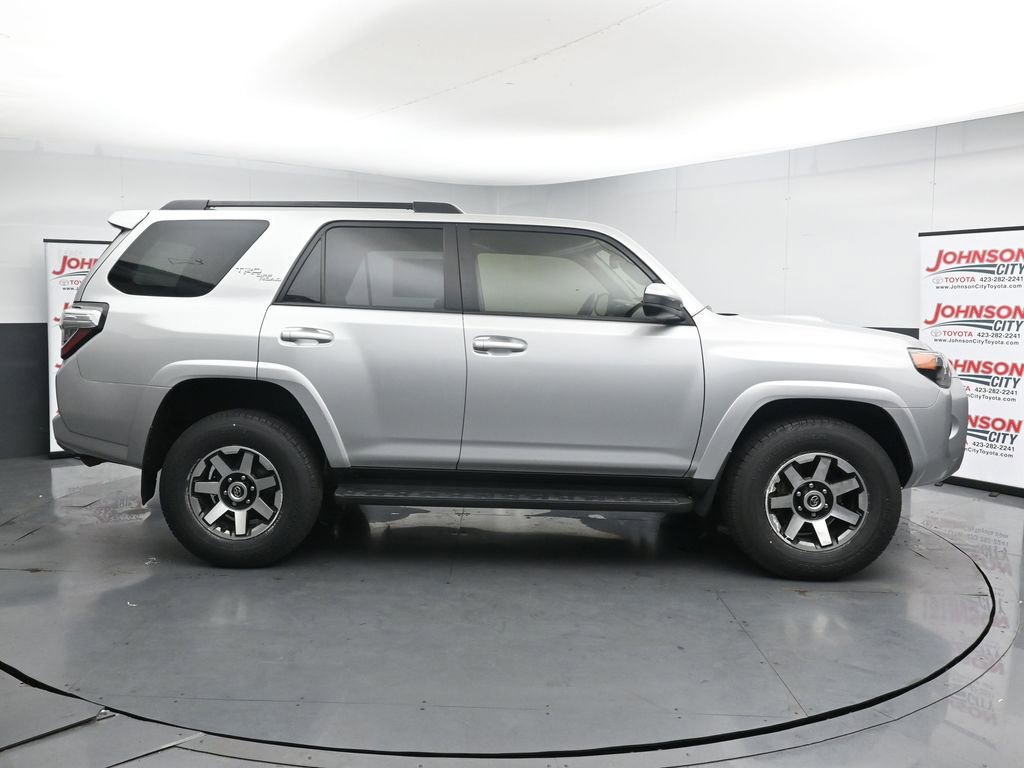 Used 2024 Toyota 4Runner TRD Off-Road AWD/4WD image 9