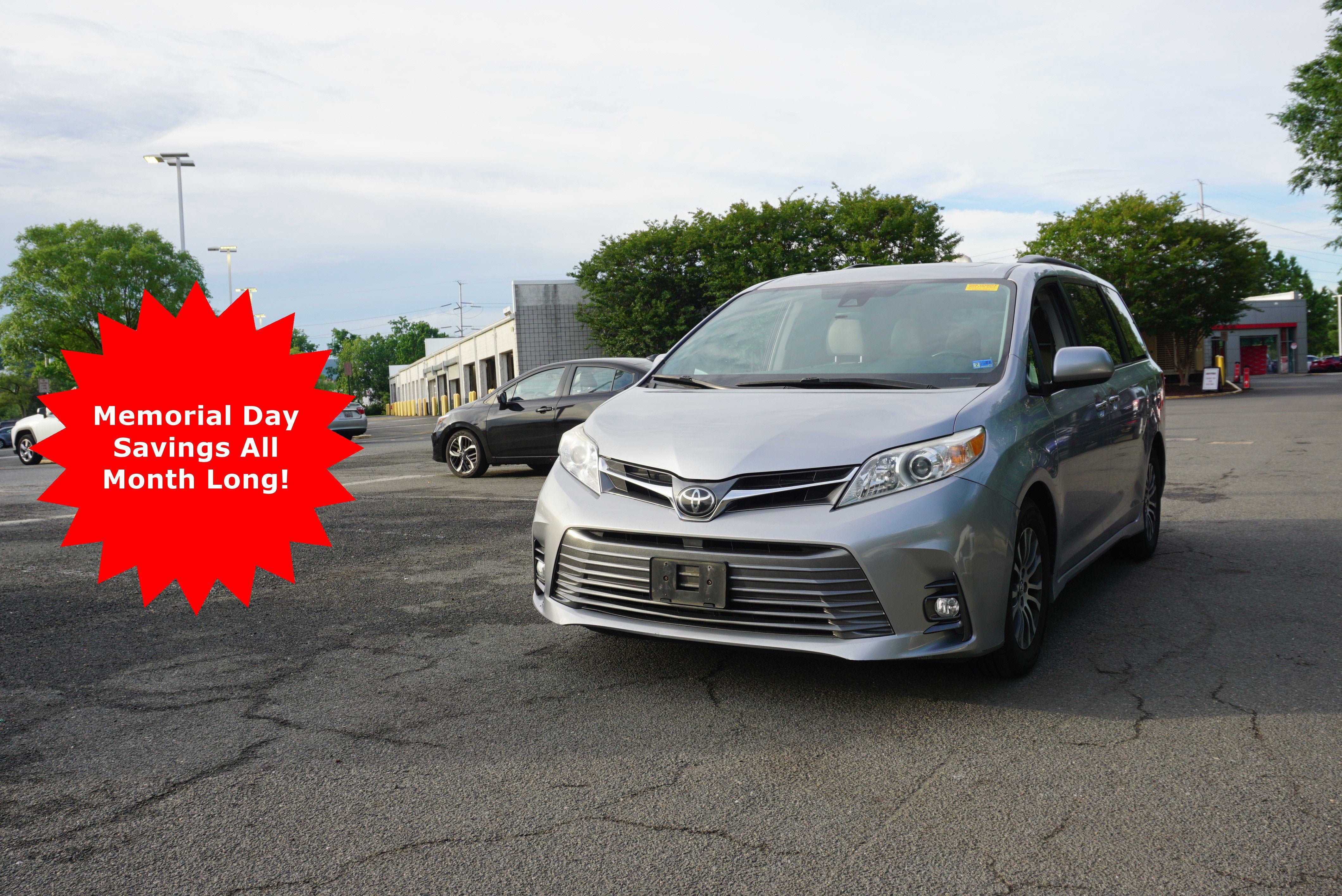 Used 2018 Toyota Sienna XLE Premium