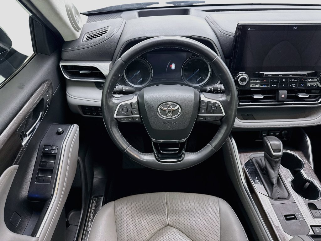 Used 2020 Toyota Highlander Platinum AWD/4WD image 10