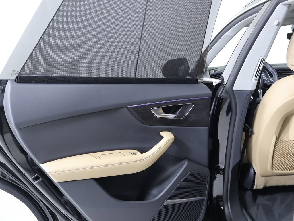 Used 2024 Audi Q8 Premium Plus w/ Premium Plus Package image 22