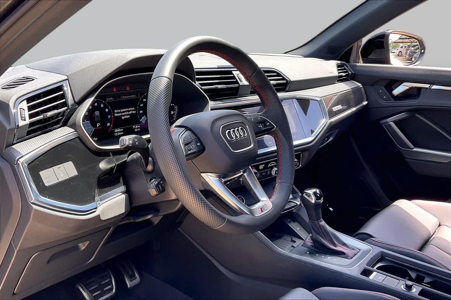 Used 2025 Audi Q3 2.0T Premium Plus w/ Premium Plus Package AWD/4WD image 18