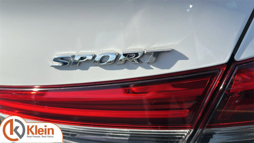 Used 2023 Honda Civic Sport image 11