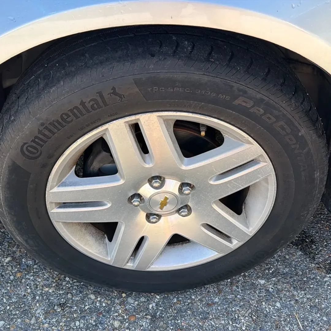 Used 2011 Chevrolet Impala LT FWD image 14