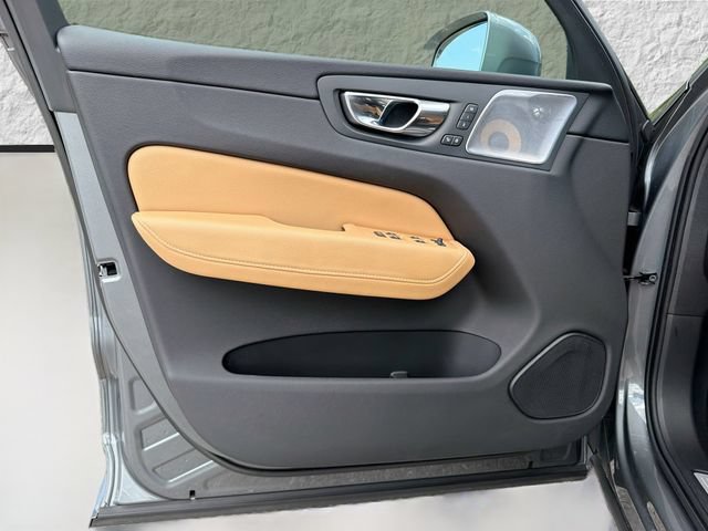 Used 2019 Volvo XC60 T6 Inscription AWD/4WD image 23