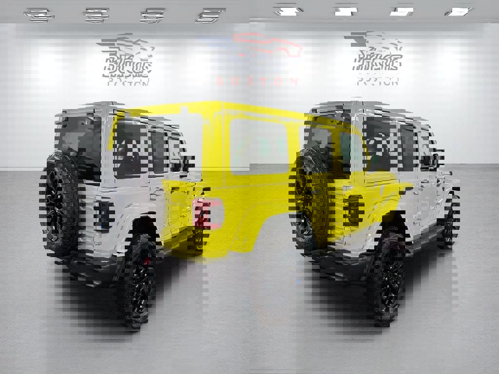 Used 2023 Jeep Wrangler Unlimited Sahara w/ Cold Weather Group image 4