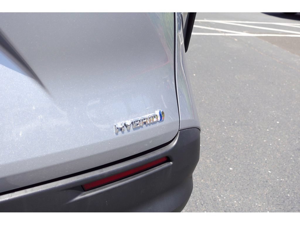 Certified 2023 Toyota Sienna LE FWD image 8