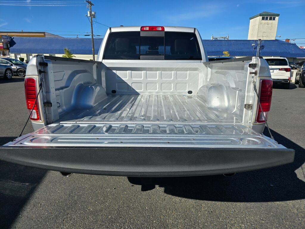 Used 2017 RAM 1500 Laramie AWD/4WD image 13