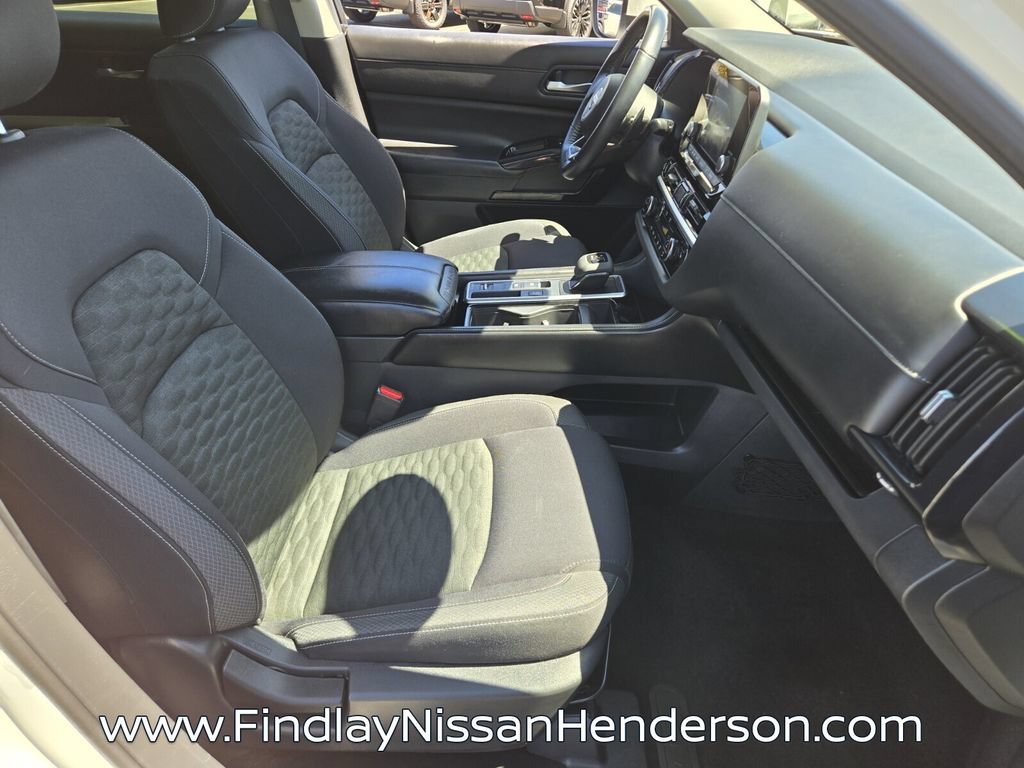 Used 2022 Nissan Pathfinder SV w/ Cargo Package FWD image 17