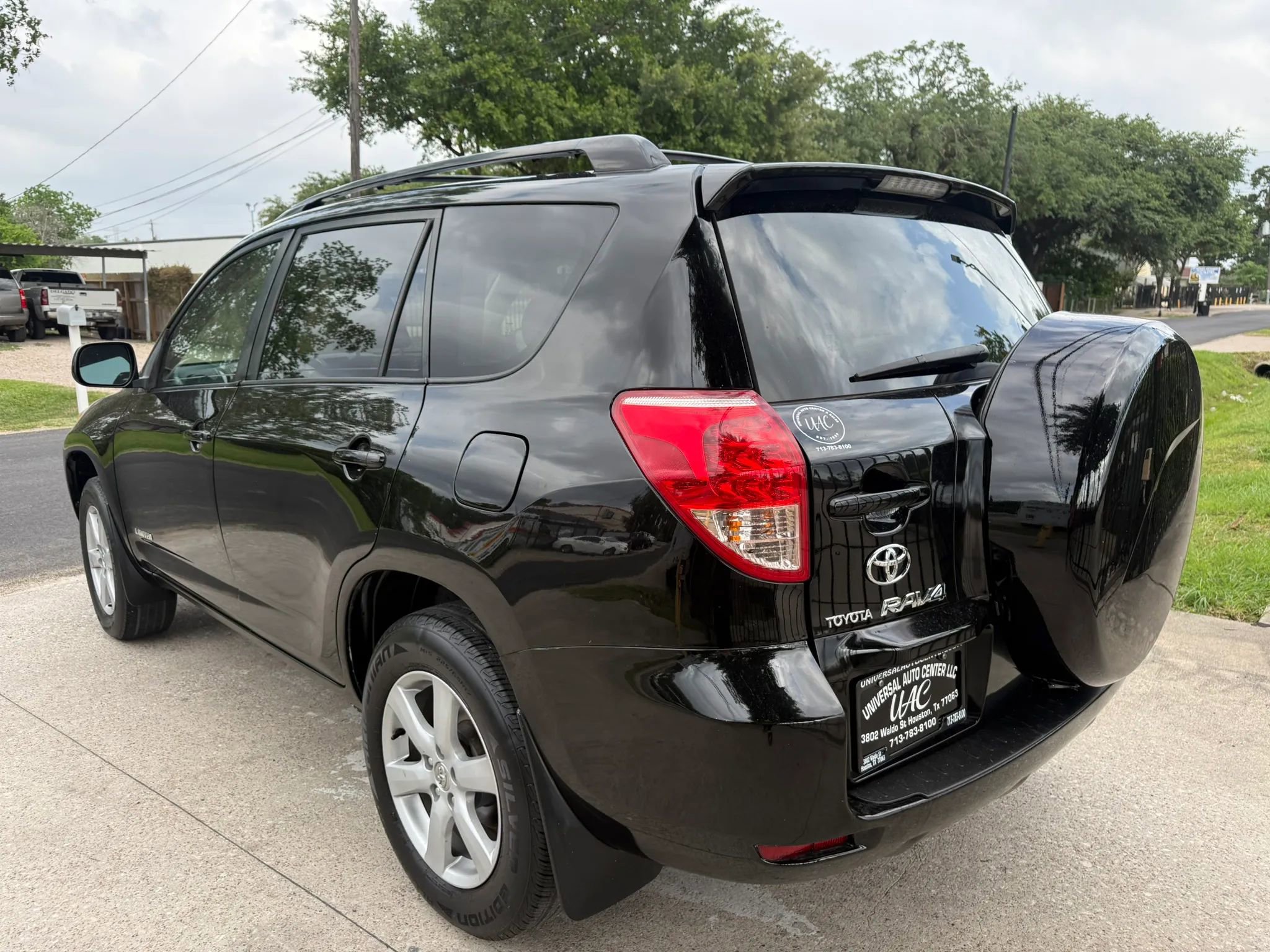 Used 2007 Toyota RAV4 Limited FWD image 5