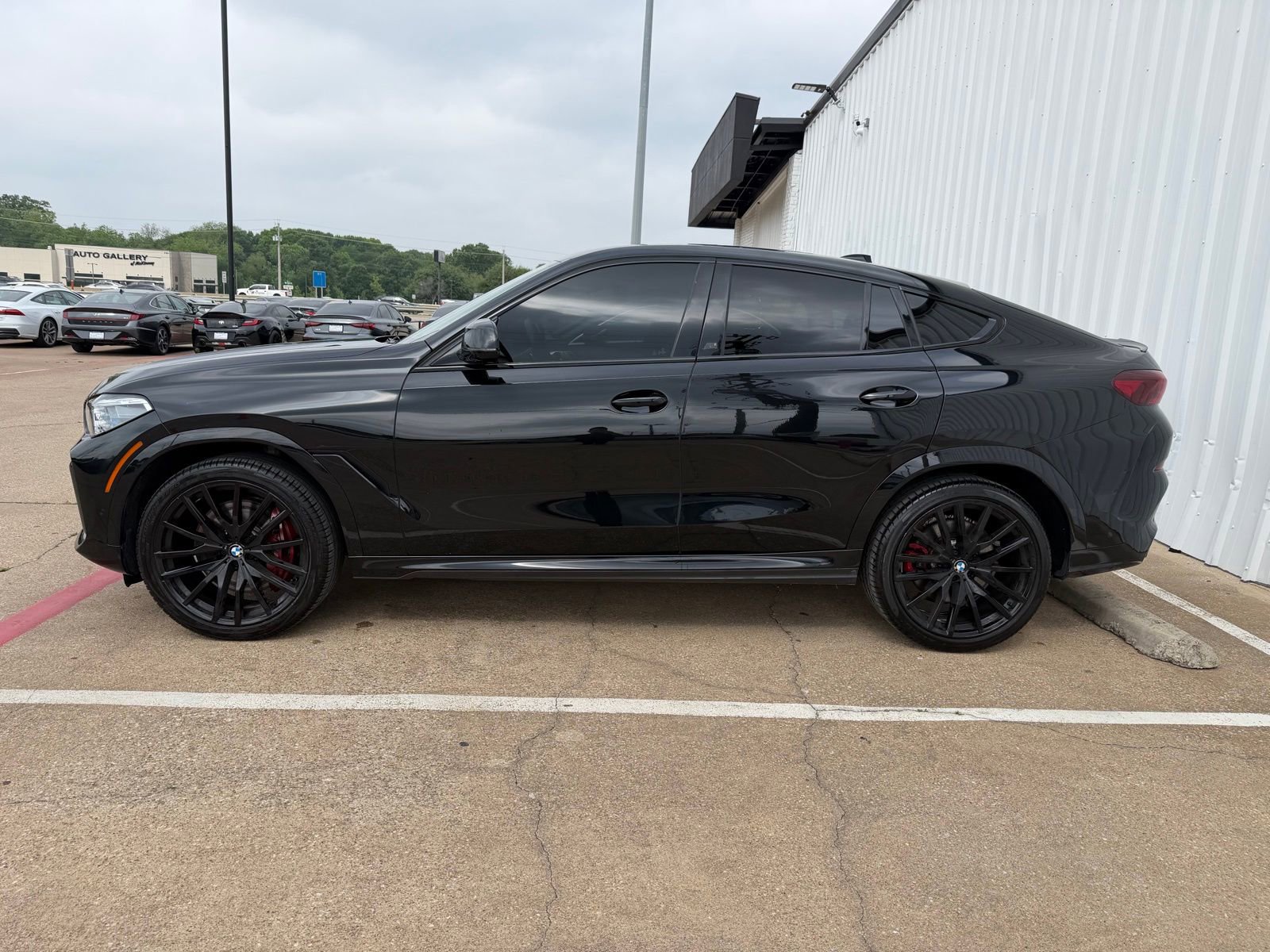Used 2021 BMW X6 M50i w/ Executive Package AWD/4WD image 3