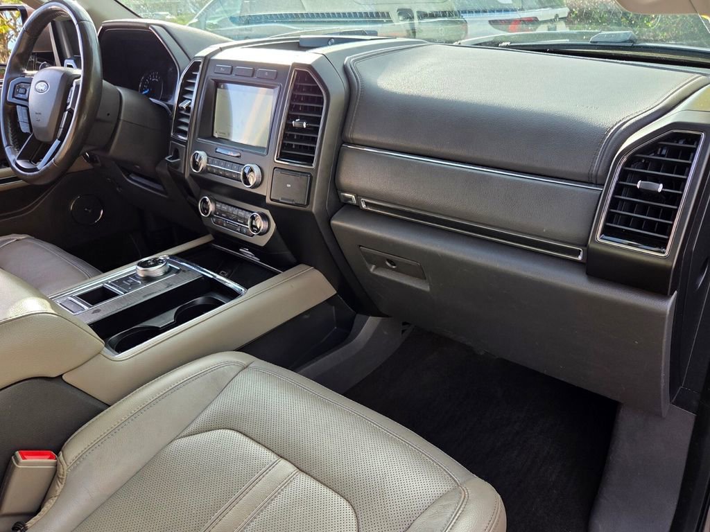 Used 2019 Ford Expedition Max Limited RWD image 18