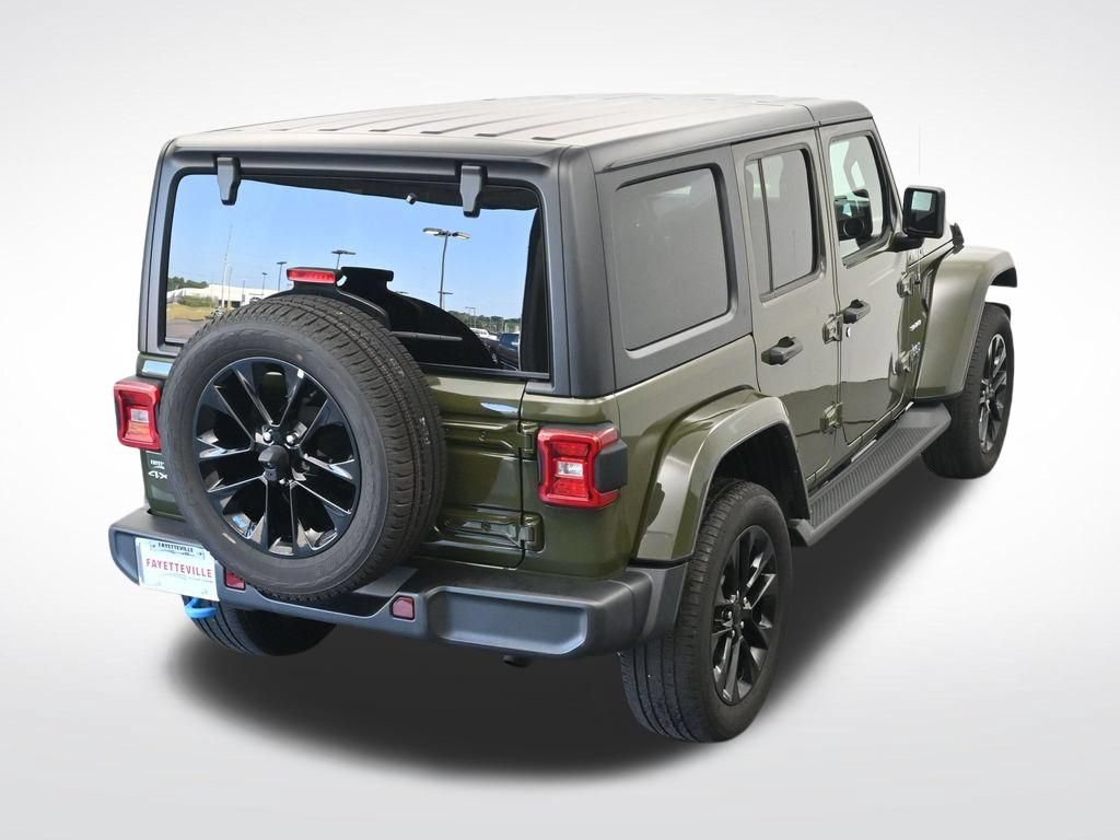Used 2023 Jeep Wrangler Unlimited Sahara w/ Cold Weather Group AWD/4WD image 24